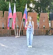 В аркадакском сквере Юбилейный звучали песни и исполнялись танцы