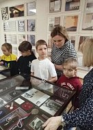 Аркадакские первоклассники посетили Музей педагогической славы