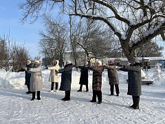 Для аркадакских пенсионеров организовали спортивную зарядку или Спортивная зарядка для активного долголетия