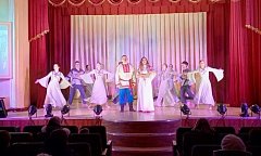 В Аркадаке торжественно открыли Год единства народов России