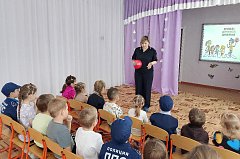 Аркадакским дошкольникам рассказали о правилах поведения на пешеходных переходах