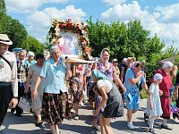 Крестный ход в честь Казанской иконы Божией Матери прошел сегодня по Аркадакскому району
