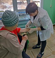 Мобильная бригада медиков посетила жителей села Росташи