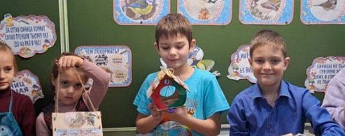 Аркадакские первоклассники отметили Синичкин день