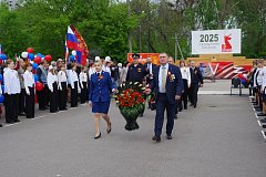 Великую радость по поводу юбилея Победы и великую скорбь по погибшим испытали участники торжественного митинга в Аркадаке