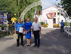 В  Аркадаке обновлена Доска почёта «Лучшие семьи Аркадакского района» 