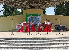Аркадакские артисты приняли участие в православном фестивале