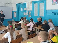Сотрудник полиции напомнил аркадакским детям о поведении в экстренных ситуациях