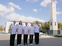Юные аркадакские вокалисты вместе с творческой молодёжью региона спели  гимн России 