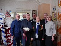 Депутат Саратовской областной думы Василий Кравцов поздравил с днем рождения ветерана войны