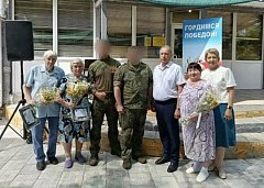 Военнослужащие Таманской дивизии поблагодарили аркадакцев за поддержку участников СВО