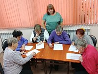 В Комплексном центре соцобслуживания населения побывали пенсионеры из Ольшанки