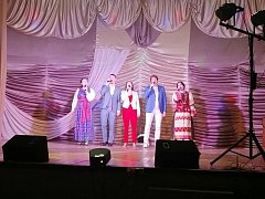 Артисты Саратовской концертной организации "Поволжье" выступили перед жителями села Новосельского