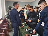 Аркадакской молодёжи рассказали о жизни и быте курсантов
