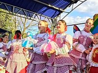 В микрорайоне молочно-консервного комбината  прошёл праздник «Любимый уголок», приуроченный к Году единства народов России