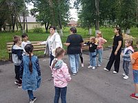 Работники  Краснознаменского сельского Дома культуры провели спортивный праздник для детей