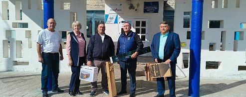 Первая школа города Аркадака получила в подарок электронный тир 