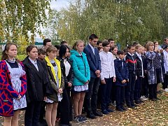 В Ольшанской школе открыта мемориальная доска в память о сержанте Александре Бугаеве