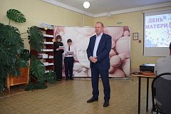 Аркадакских женщин поблагодарили за тепло материнских сердец