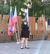 В аркадакском сквере Юбилейный звучали песни и исполнялись танцы