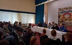 В Аркадаке специалисты Кадрового центра провели консультации для старшеклассников и организовали встречу с работодателями 
