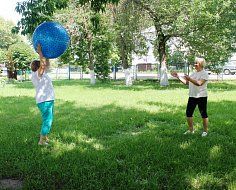 Аркадакские пенсионеры занимаются спортом на свежем воздухе