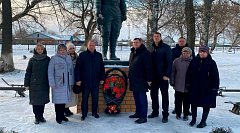 Сегодня в Аркадакском районе почтили память героев Отечества