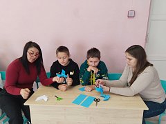 Аркадакские школьники к Дню народного единства сделали голубя мира в технике оригами