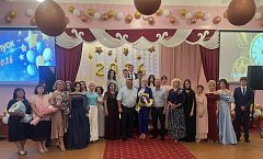 Прощальный вальс и первый взрослый рассвет: в Аркадакском районе прошли выпускные балы