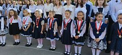 В школах Аркадакского района прошли торжественные линейки, посвящённые празднику Первого звонка