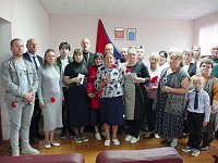В Аркадаке семьям погибших участников СВО вручили памятные знаки