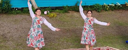 Улица Красная в селе Большая Журавка пела и танцевала
