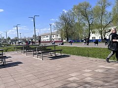 Субботник в сквере «Юность»: вместе — за комфорт и уют города