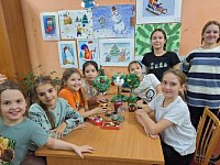Для воспитанников районного Дома культуры прошёл мастер-класс по изготовлению топиарии
