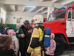 Маленькие жители Аркадака прикоснулись к профессии пожарных