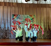 В Краснознаменском сельском Доме культуры состоялась концертная программа "Мама...чьё сердце не имеет границ" 