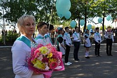 Сегодня в Аркадакском районе прошли праздничные линейки, посвященные Последнему звонку