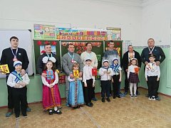 Аркадакские первоклашки устроили праздник мужества для своих пап