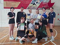 Команда Аркадакского медицинского колледжа победила в соревнованиях по волейболу, посвящённых памяти Тихомирова
