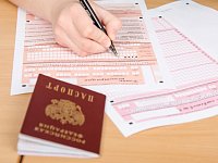Сегодня одиннадцатиклассники Аркадака сдадут ЕГЭ по биологии, географии и иностранному языку