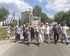 По Аркадакскому району прошёл Казанский крестный ход