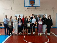 В городской школе № 3 состоялся спортивно-математический турнир для семейных команд