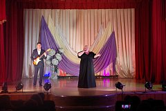 Мелодии весны и слова благодарности звучали для аркадачек с районной сцены